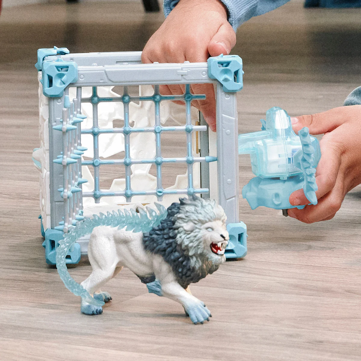 BattleCave Ice Lion - Image 2