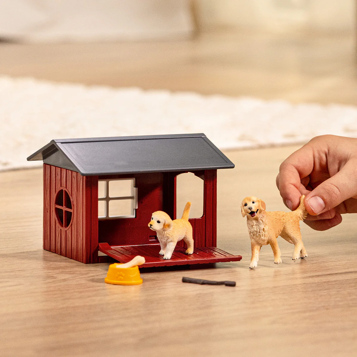Dog Kennel with Golden Retriever - Image 2