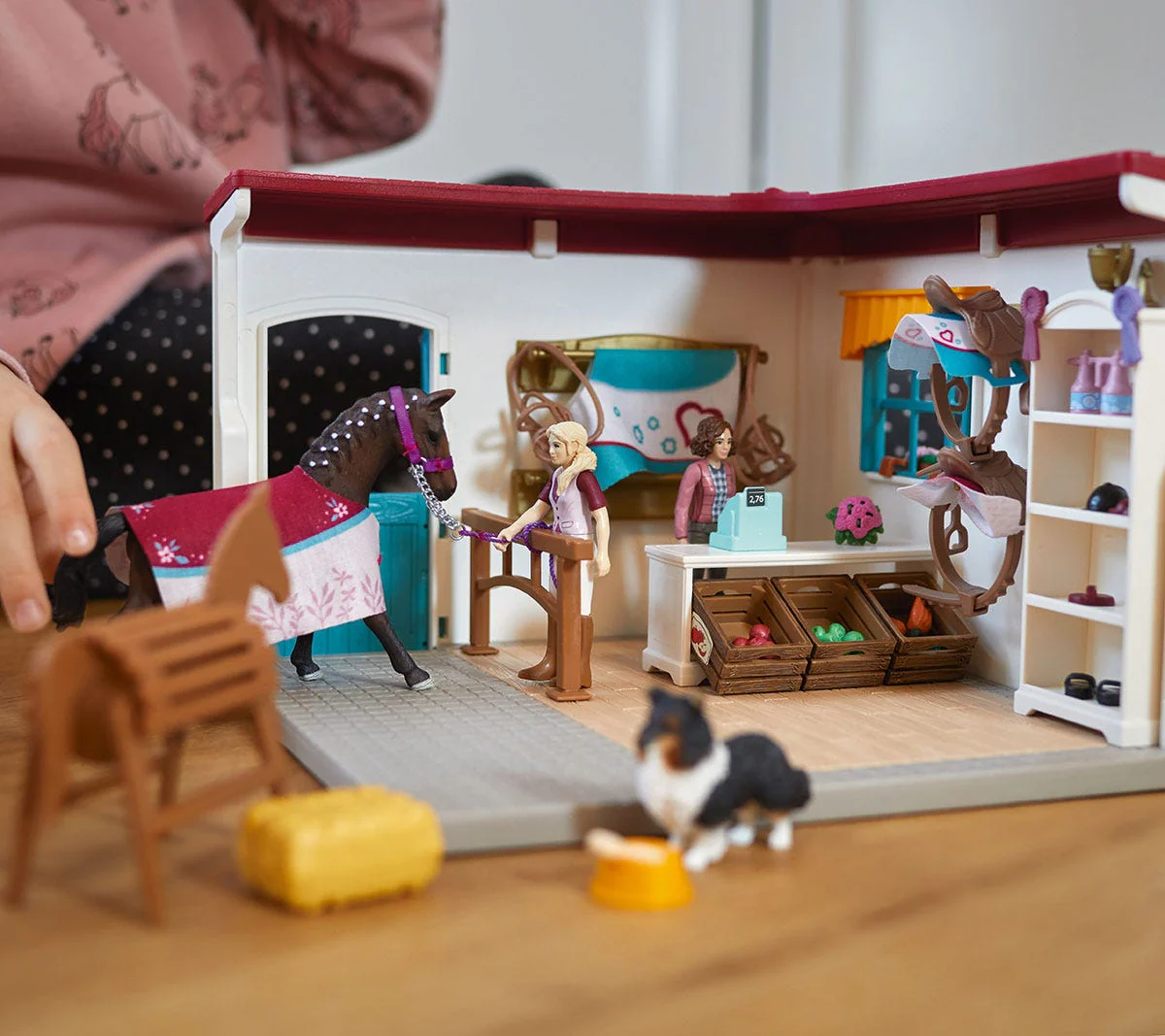 Horse Shop - Image 2