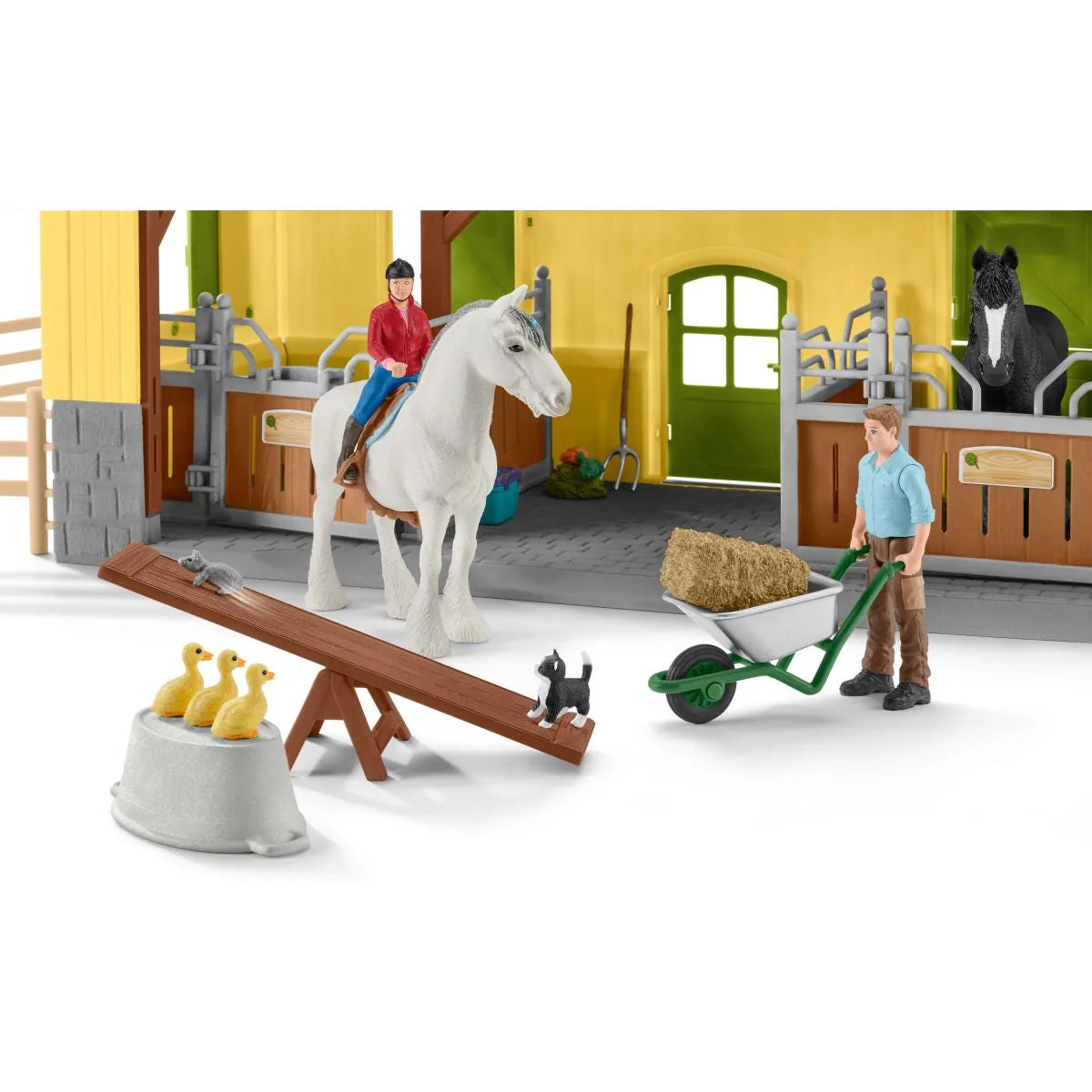 Horse stable - Image 6