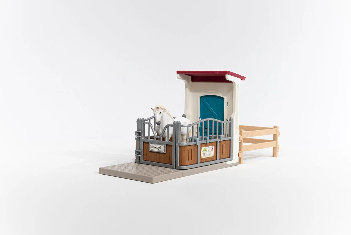 Horse Stall Extension - Image 6