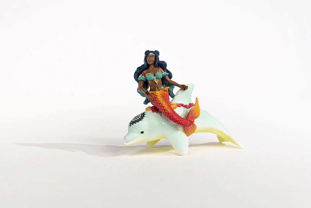 Isabelle on Dolphin - Image 6