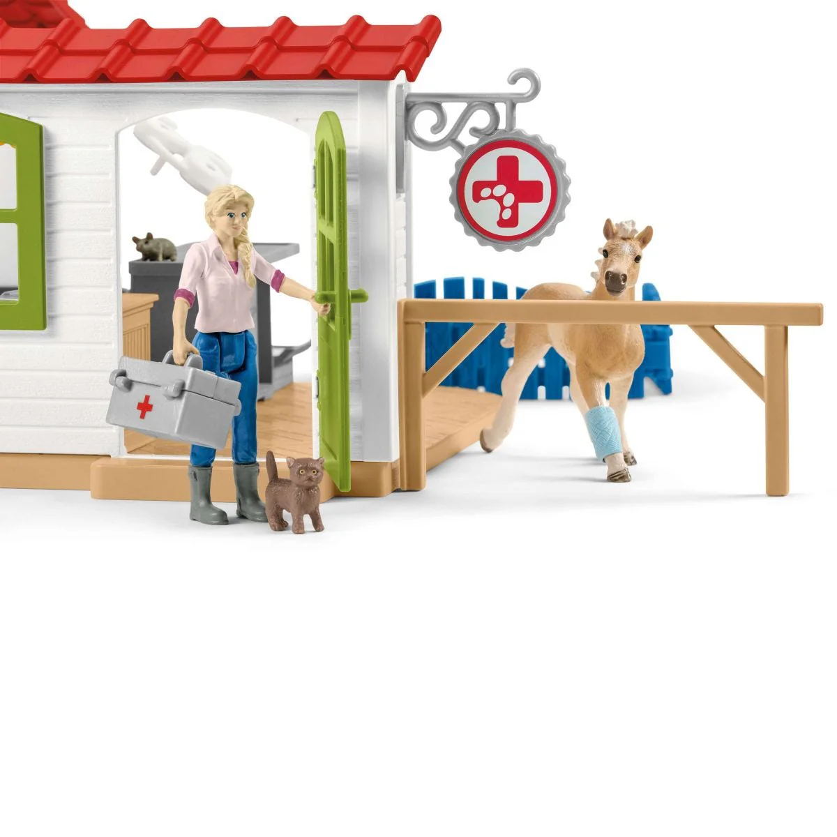 Veterinarian practice with pets - Image 11